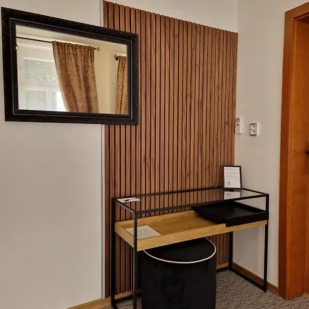 So Vstupom Do Privatneho Wellness A Vyhladom Na Hrad * Trenčín