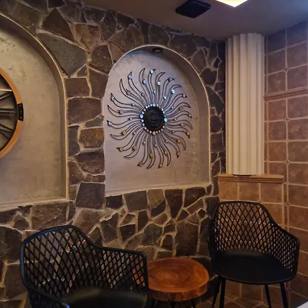 So Vstupom Do Privatneho Wellness A Vyhladom Na Hrad شقة *