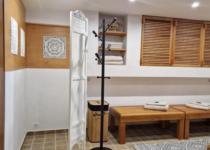 So Vstupom Do Privatneho Wellness A Vyhladom Na Hrad Lägenhet Trenčín