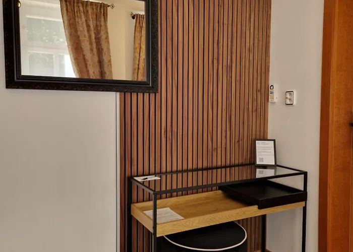 So Vstupom Do Privátneho Wellness A Výhľadom Na Hrad * Trenčín