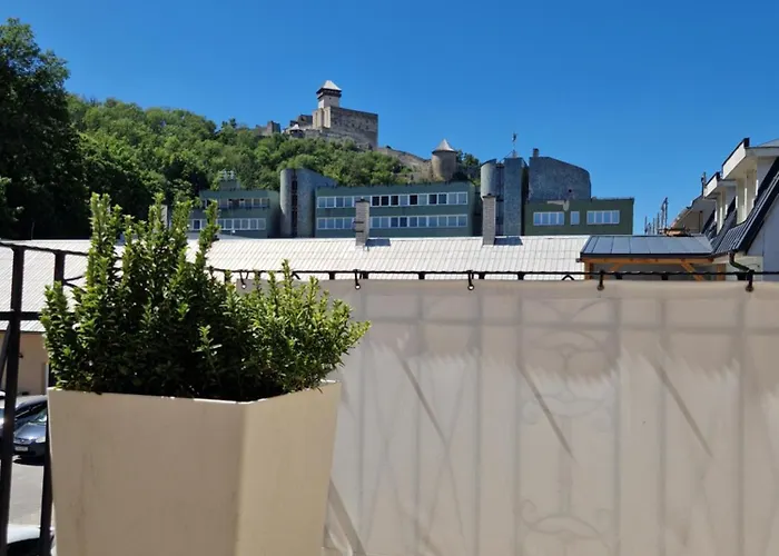 Apartamento So Vstupom Do Privátneho Wellness A Výhľadom Na Hrad Trenčín